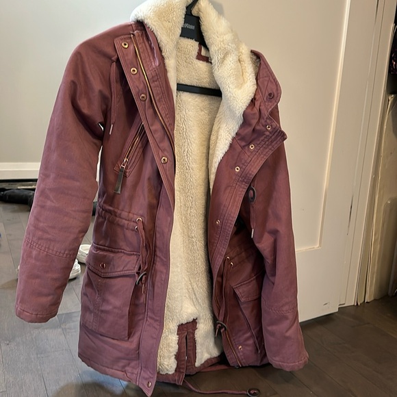 Rose coloured jacket. Faux fur lined. Rose gold zippers, cinch waist - Picture 1 of 8